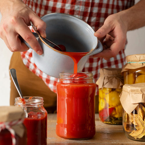 برطمان – معجون الطماطم – تعبئة