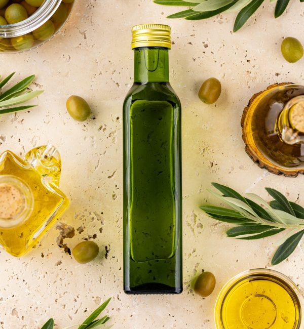 تعبئة زيت الزيتون في الزجاجات الزجاجية